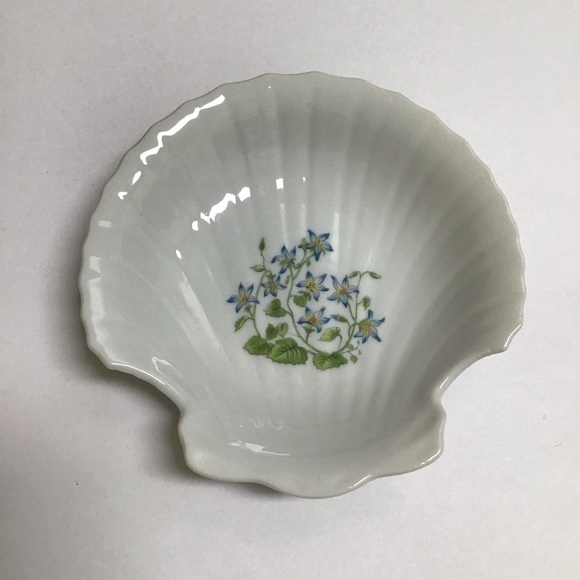 Vintage Takahashi Blue Floral Shell Shape Soap Dish Vanity Trinket Sea Japan - Picture 8 of 9